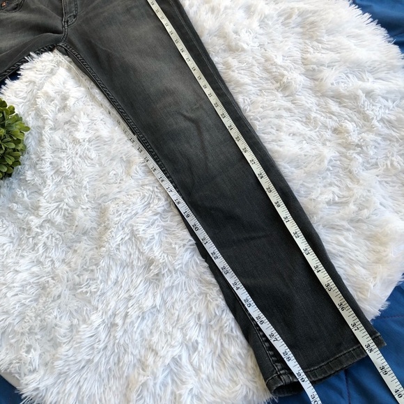 HUDSON Jeans Skylar Relaxed Straight Skinny Jeans - Picture 5 of 8